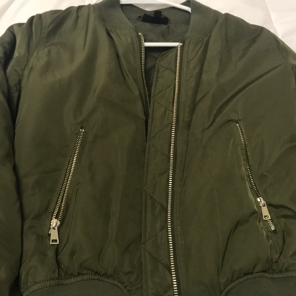 Super cute army bomber jacket.